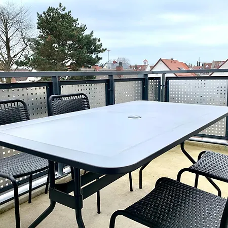 Apartmán Modern 2-bedroom Near Messe 2-4 Guests *