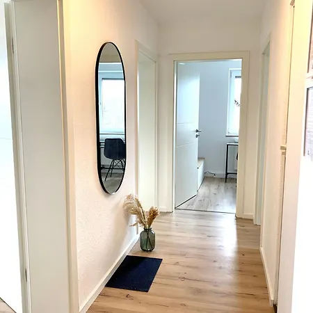 Modern 2-bedroom Near Messe 2-4 Guests