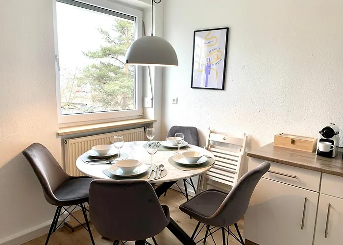 Modern 2-bedroom Near Messe 2-4 Guests Apartamento *